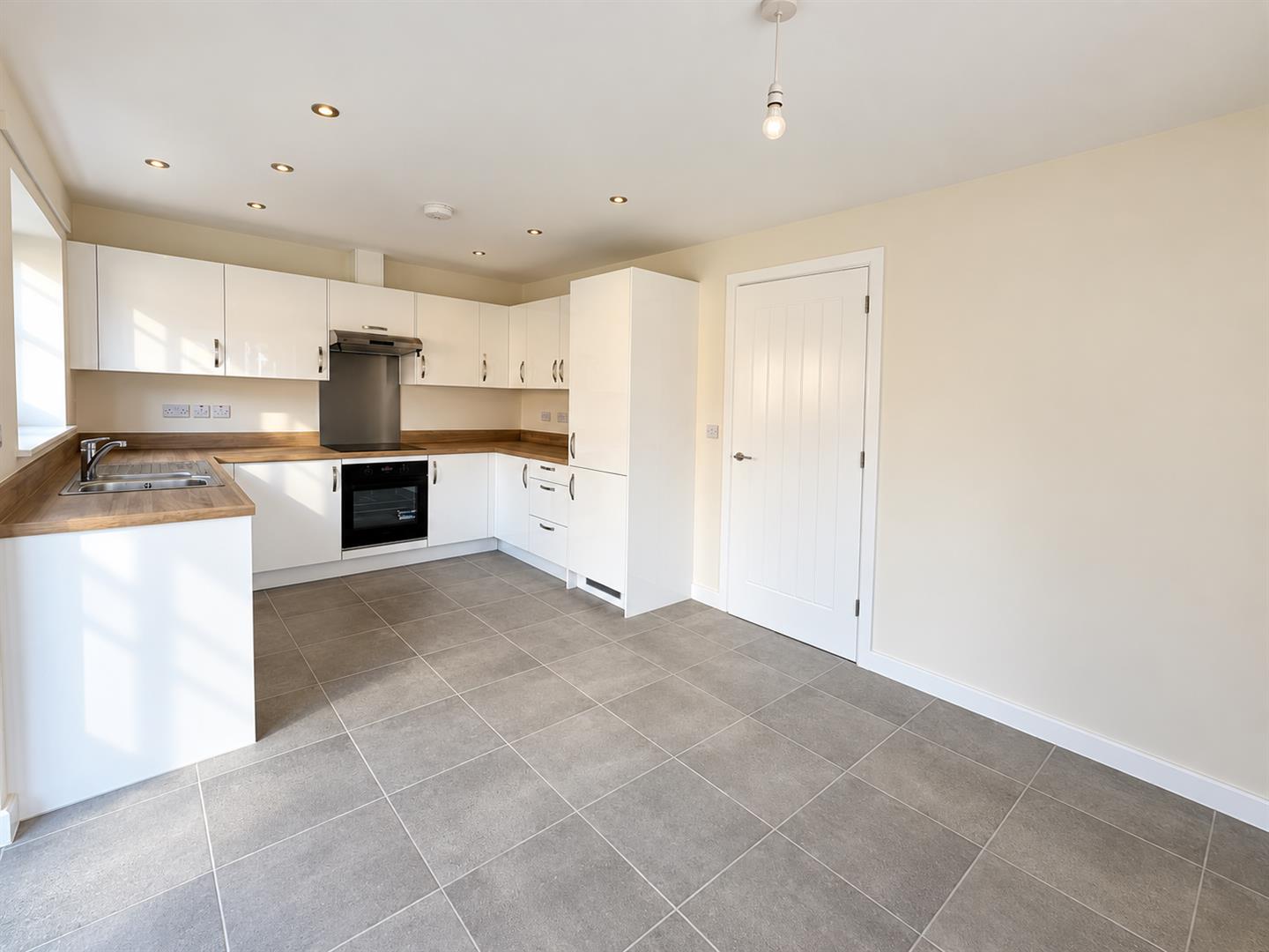 2 Junction Road, Ellesmere, SY12 0AA To Let